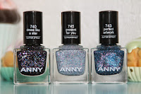 http://www.crystaliciousss.blogspot.nl/2015/01/anny-glittery-new-year-review-giveaway.html
