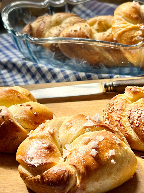 Acma - fluffige türkische Brötchen