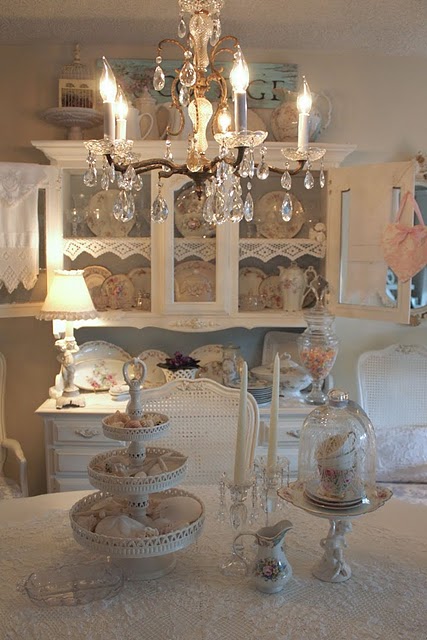 Healthy Wealthy Moms Romantic  shabby chic decor 