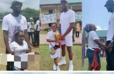 LOVELY MOMENT as tall corper fall in love  with short corper