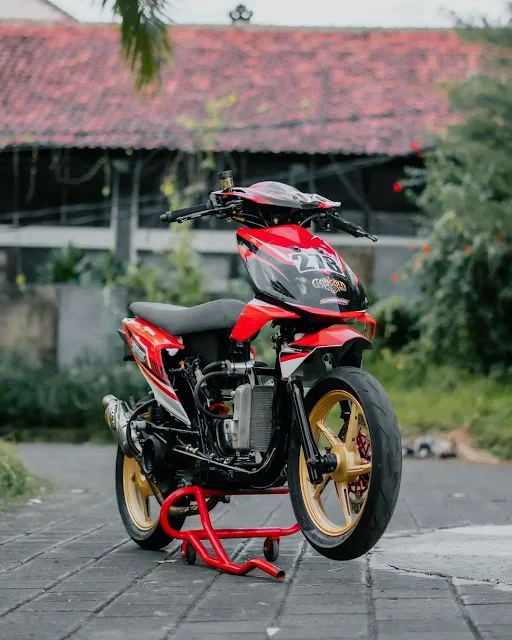 Modifikasi Motor BeAT Keren Ala Road Race Putih Merah Warna Merah