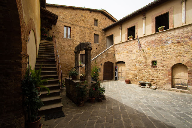 San Quirico d'Orcia-Ospedale della scala