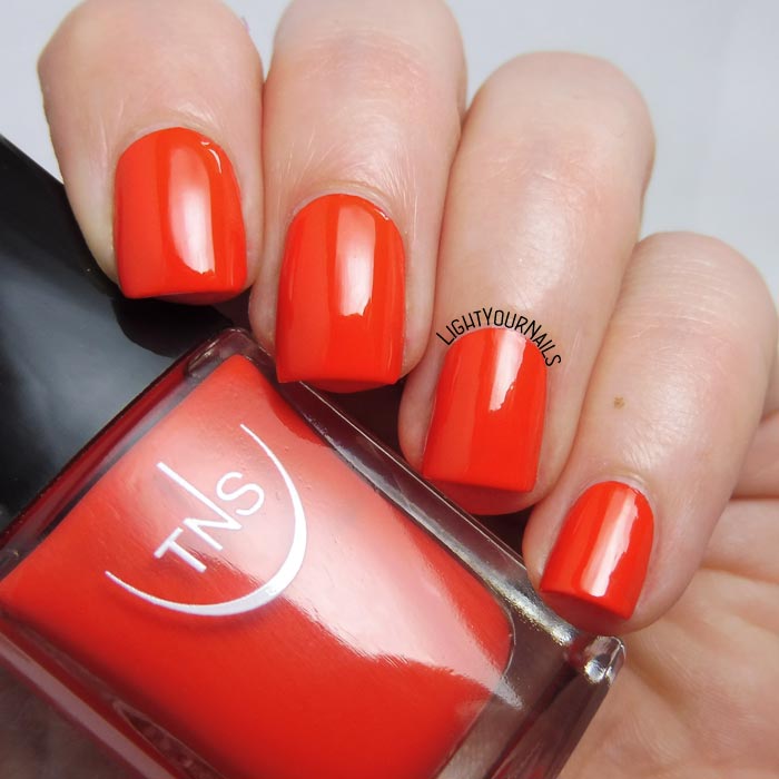 Smalto arancione TNS Cosmetics Firenze 545 Stella Marina Lungomare orange nail polish #TNSCosmetics #lightyournails #unghie #nails