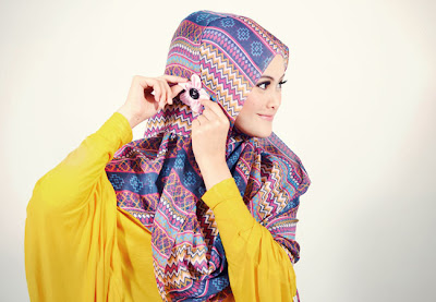 Cara Menggunakan Hijab Pashmina Simple Tetap Syar'i