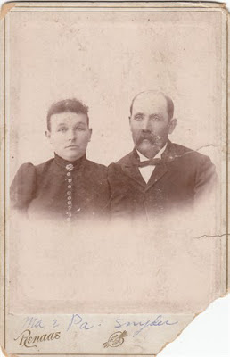 Cabinet card Renaas photographer before 1867 portrait of Simon Snider and Nancy Snider