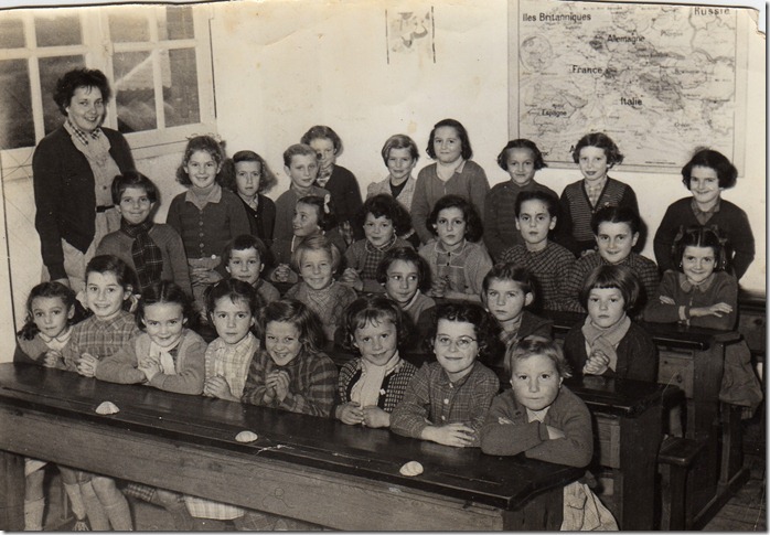 photo de classe 1956-1957 classe melle yolande