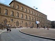 220px-Florence-PalaisPitti