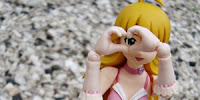 http://www.optimisticpenguin.com/2009/08/fraulein-revoltech-miki-hoshii-review.html