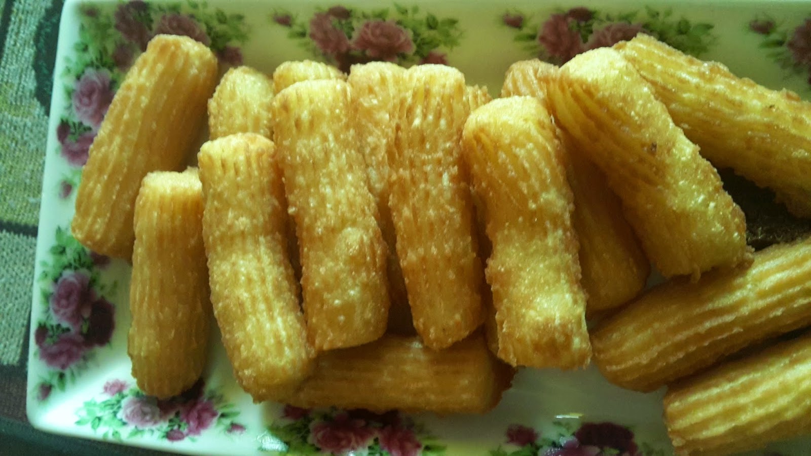 WANITA ~GARAM DAN GULA: RESEPI CHURROS