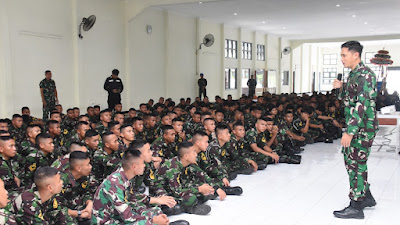 255 Siswa Kodiklatal Menerima Sosialisasi dan Penjaringan Pasukan Elit TNI AL