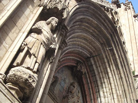 Gothic doorway of Santa Maria del Mar