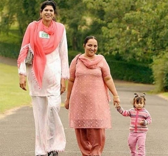 Zainab Bibi, Tallest Women