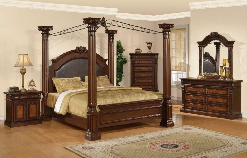 Antique Furniture and Canopy Bed: Canopy Bed Woodworking Plan