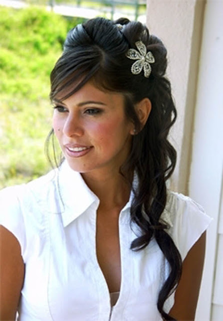 floral hair accessories for informal wedding dress
