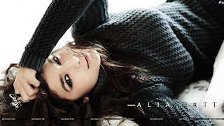 alia bhatt wallpaper, आलिया भट्ट के सख्त निप्पल्स काले ड्रेस में