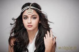  Alia Bhatt Latest HD Wallpapers 2015 is something what we are compiling today. ... Along with the wallpapers, latest pics of Alia Bhatt and Alia Bhatt unseen .... Do You Know Wearing Sarees In Party Is New Trend In India.