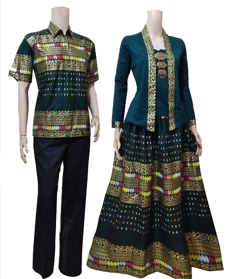 Kumpulan Model Baju  Batik Couple  Keren  Terbaru Untuk Anda 
