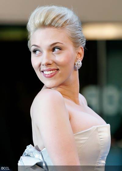 Scarlett Johansson Hairstyles Gallery, Long Hairstyle 2011, Hairstyle 2011, New Long Hairstyle 2011, Celebrity Long Hairstyles 2037