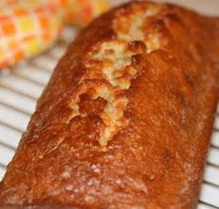 THE WORLD’S BEST BANANA BREAD RECIPE