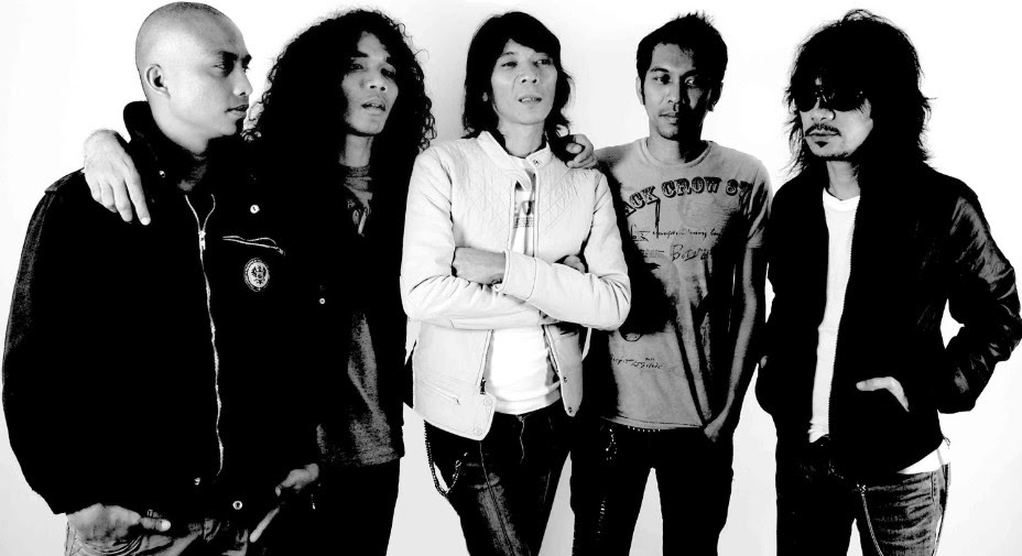 http://karangtarunabhaktibulang.blogspot.com/2014/08/berikut-daftar-semua-lagu-slank-full-album-lengkap.html