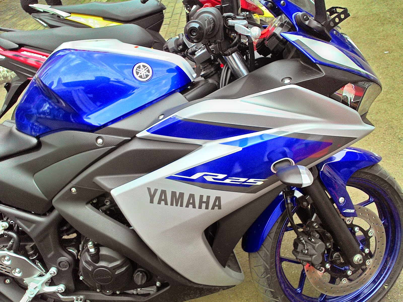 BoreXstroke Test Ride Dadakan Yamaha YZF R25 ABS