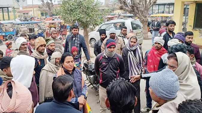 सब्जी खरीद रहे शिक्षक को मारी गोली...चादर ओढ़े दो लोगों ने दिया घटना को अंजाम!