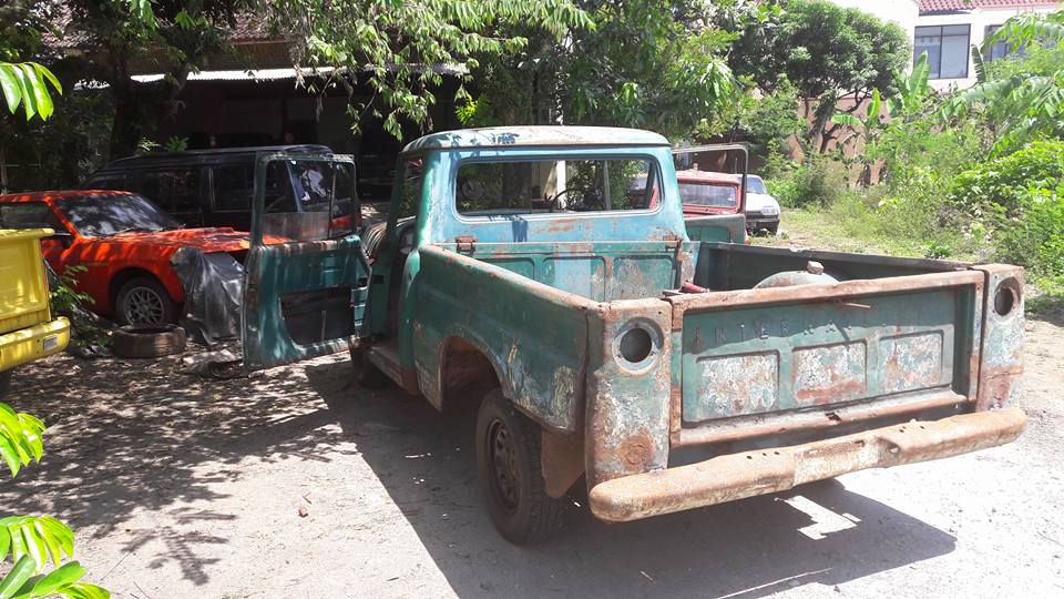 LAPAK TRUK TUA American Classic Pick Up Intenational 