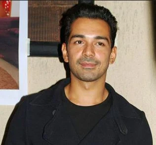 Abhinav Shukla Family Wife Son Daughter Father Mother Marriage Photos Biography Profile.