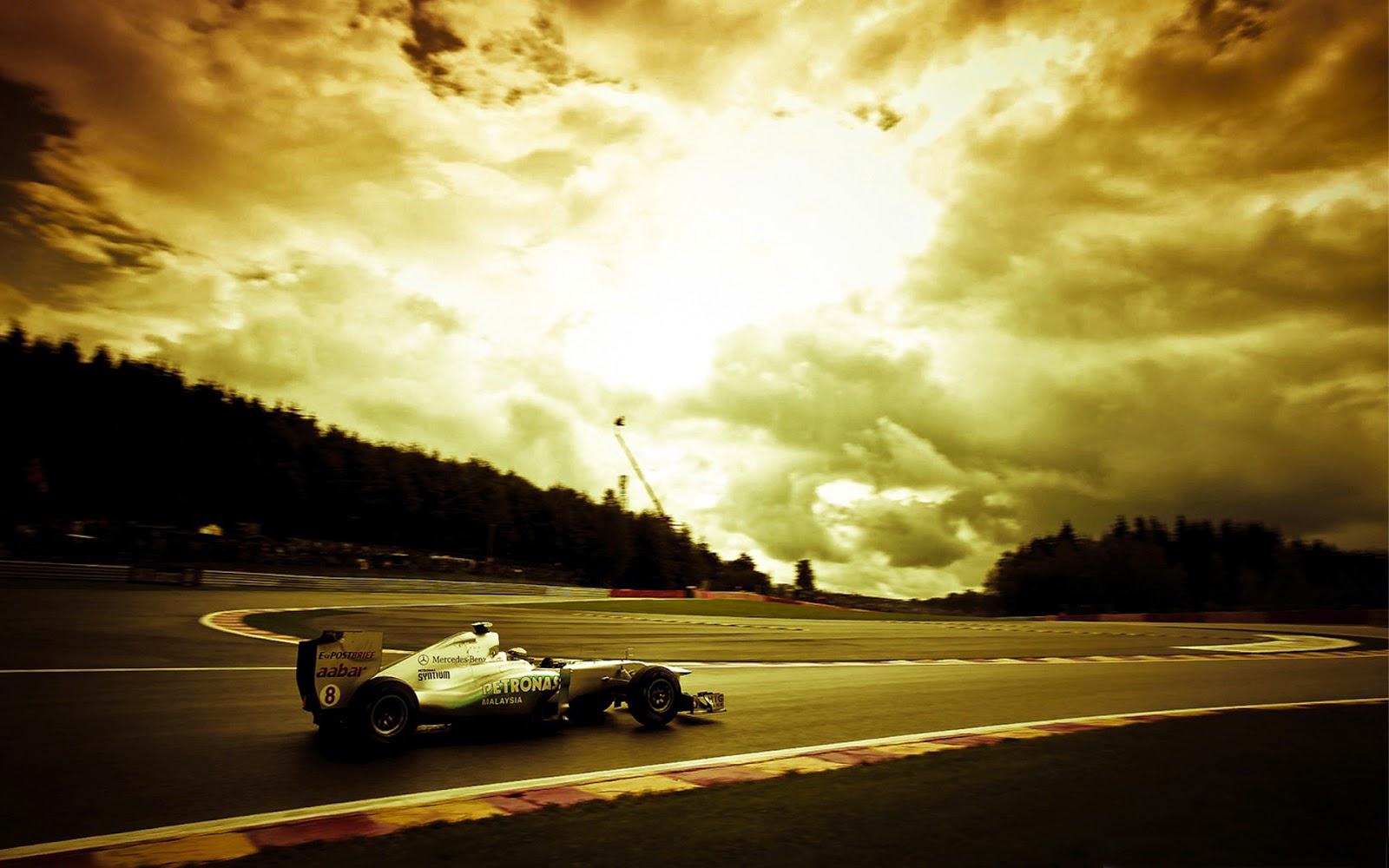 Gambar mobil balap f1 wallpaper yang keren