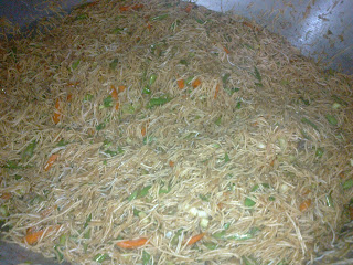 Cooked pancit bihon ready to be served