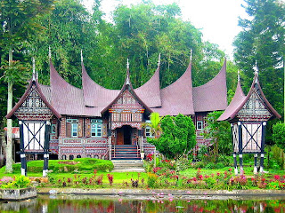 M.A.S.T.R.E.A.N.O_15: Rumah Gadang, Rumah Adat Minangkabau 