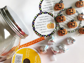 Send your love to your ministering friends, your kids, or your neighbors with this Pumpkin Kisses Halloween gift.  With a few treats and a little love, you'll be giving this candy jar in no time at all.