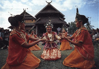 Tari Indonesia Bagian Timur - Elucidator