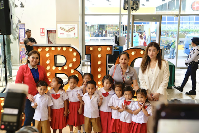Big Bad Wolf Books Arrives with All the Goods at First Ever GenSan Book Sale!