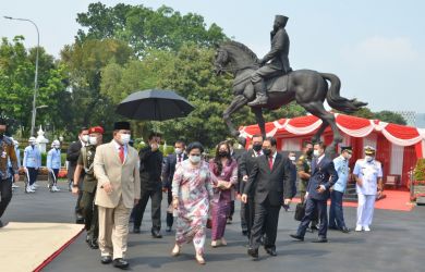 Ternyata Ini Makna di Balik Pose Patung Bung Karno yang Diresmikan Prabowo dan Megawati