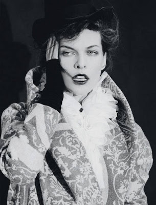 Milla Jovovich wallpaper