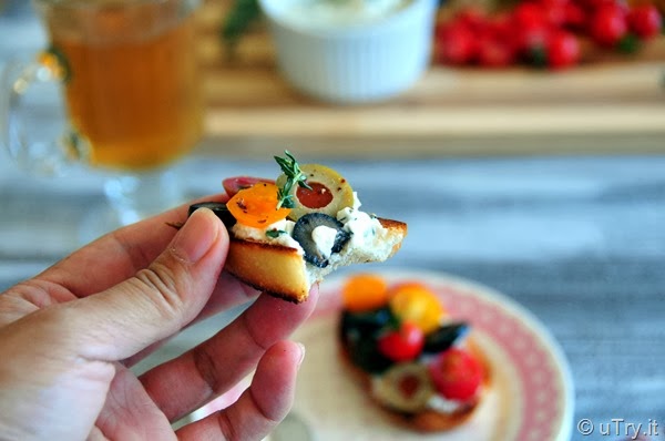 Herbed Goat Cheese Crostini—Easy Entertaining Recipe