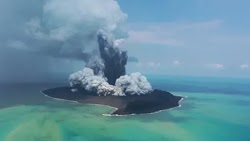 Το ηφαίστειο στην Τόνγκα απελευθέρωσε περισσότερους από 50 εκατομμύρια τόνους υδρατμούς στην ατμόσφαιρα και η έκρηξη είναι ισοδύναμη σε ισχύ...