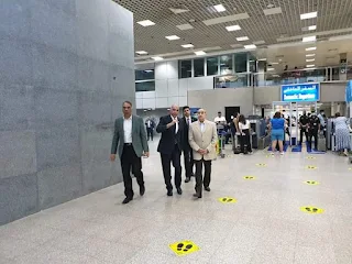 وزير الطيران يتفقد مطار شرم الشيخ لمتابعة التشغيل والاطمئنان على جودة خدمات المسافرين