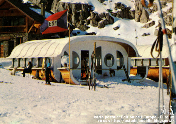 Maison des jeunes, Chalet expérimental...  Architecte: Gerard Grandval  Sculpteur: Maurice Calka  Ingénieur: Rousseau  Réalisation: SERA (Société d'Etudes et de Réalisations Architecturales)  Construction: 1967 - 1972   Franconville - Maison des jeunes, La Plagne - Chalet expérimental, Boiscommun - Maison des jeunes, Arette, la Pierre-Saint-Martin - Ecole de ski, Orleans...