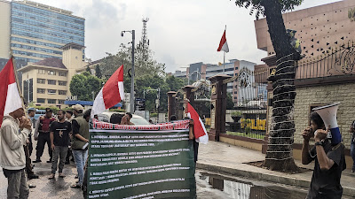 Aksi Didepan Mabes Polri, Famuj: Bela 7 Warga Yang Ditersangkakan Oleh PT. Wana Kencana Mineral Dan Polda Malut