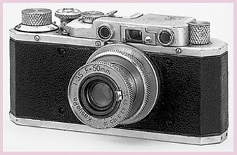 Pada tahun 1934 pertama kalinya Jepang memproduksi kamera focal-plane-shutter 35mm bernama "KWANON".