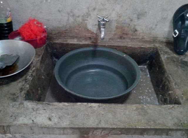 The concrete sink 