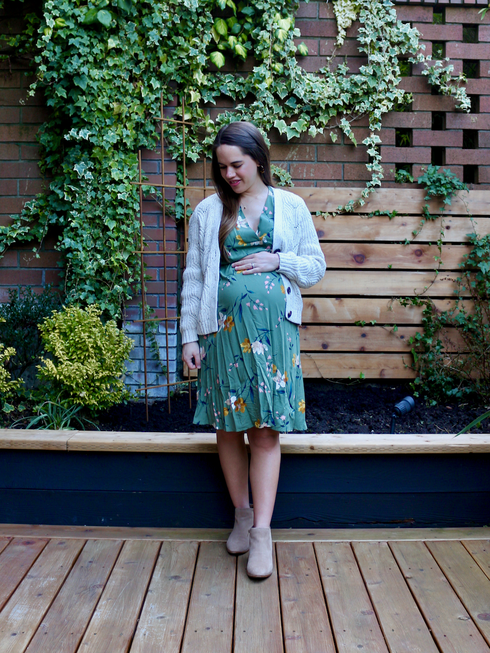 Jules in Flats - Waist-Defined Floral V-Neck Midi Dress (Business Casual Workwear on a Budget)