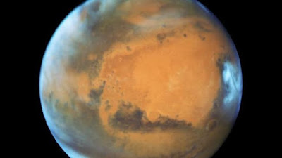 NASA Orbiter snaps stunning ‘Niagara Falls of Mars’ pic