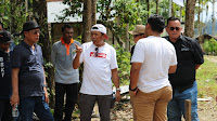 Kadinsos Aceh Tinjau Lokasi Pembangunan Rumah KAT di Sikundo