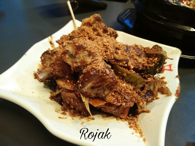 Paulin's Munchies - Royal Rojak at JEM Foodcourt - Rojak