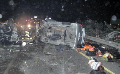 Foto kondisi kecelakaan maut di jalan tol jagorawi 1