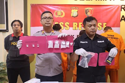 Polsek Pinang, Polres Metro Tangerang Kota Amankan Dua Pengedar Sabu, 280,68 Gram Disita