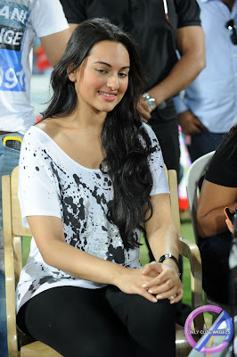 Sonakshi_Sinha_At_CCL_T20_Final